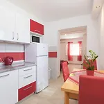 Nona 1