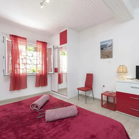 Apartment Nona 1 *