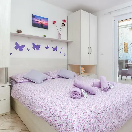 Nona 1 Apartment *