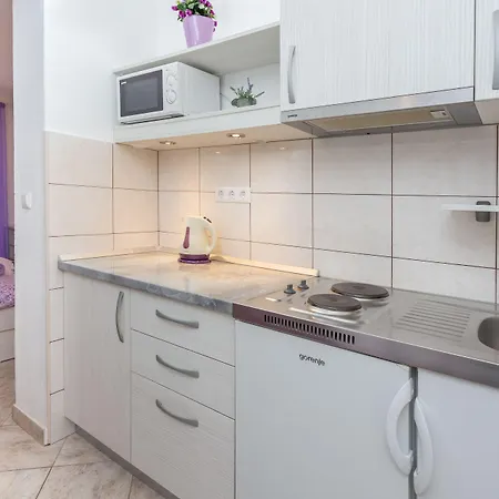 Nona 1 Apartman *